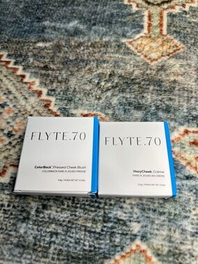 FLYTE.70 Pressed Cheek Blush & Crème Blush – Soft Pink